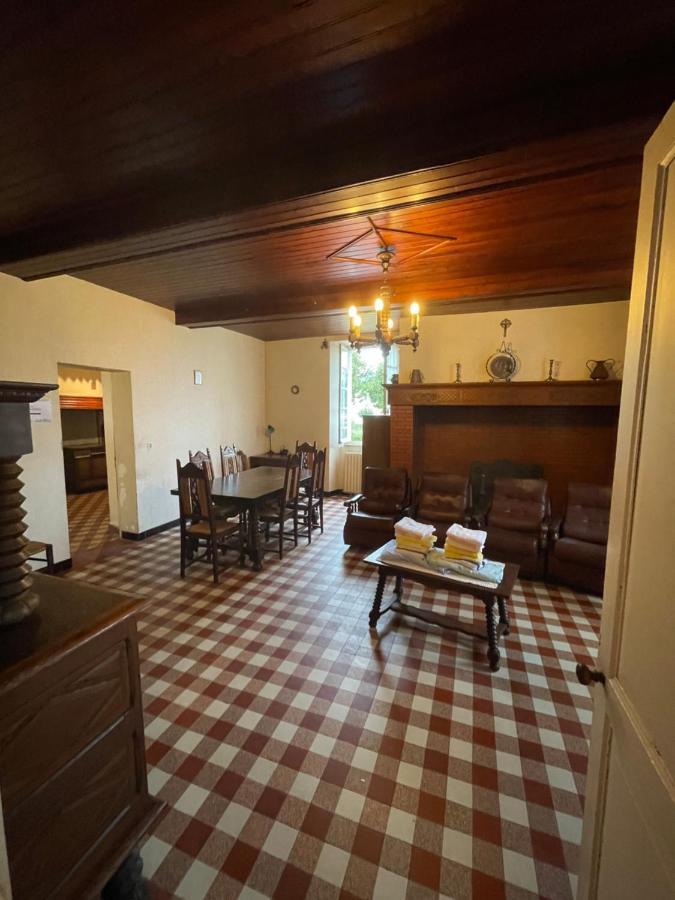 Maison De Maitre La Roseraie Avec Parc Arbore Bougarber Exteriér fotografie